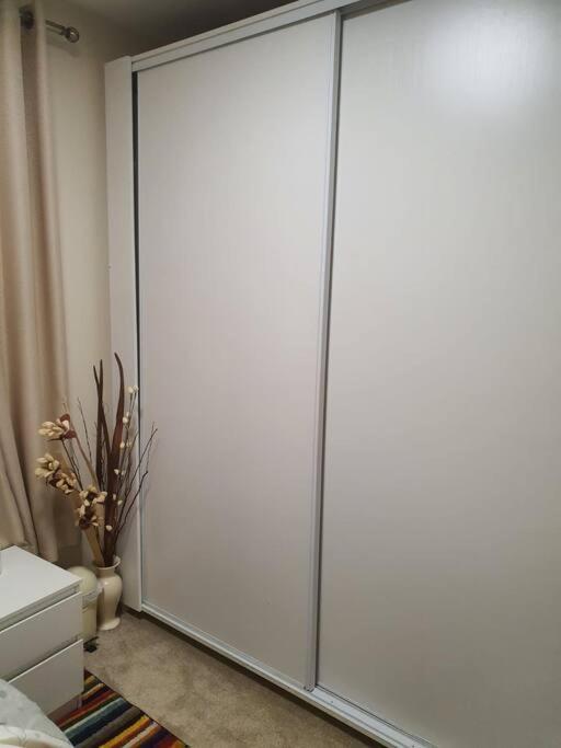 2 Bedroom Flat In Vauxhall, Londyn Zewnętrze zdjęcie