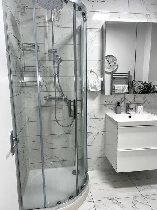 2 Bedroom Flat In Vauxhall, Londyn Zewnętrze zdjęcie